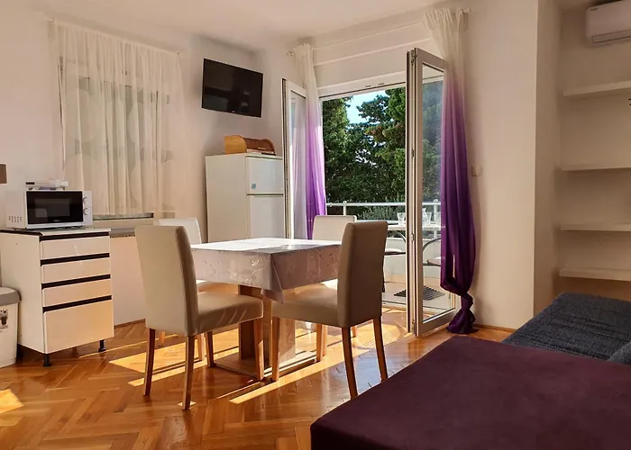 The Nifty Nook Apartments